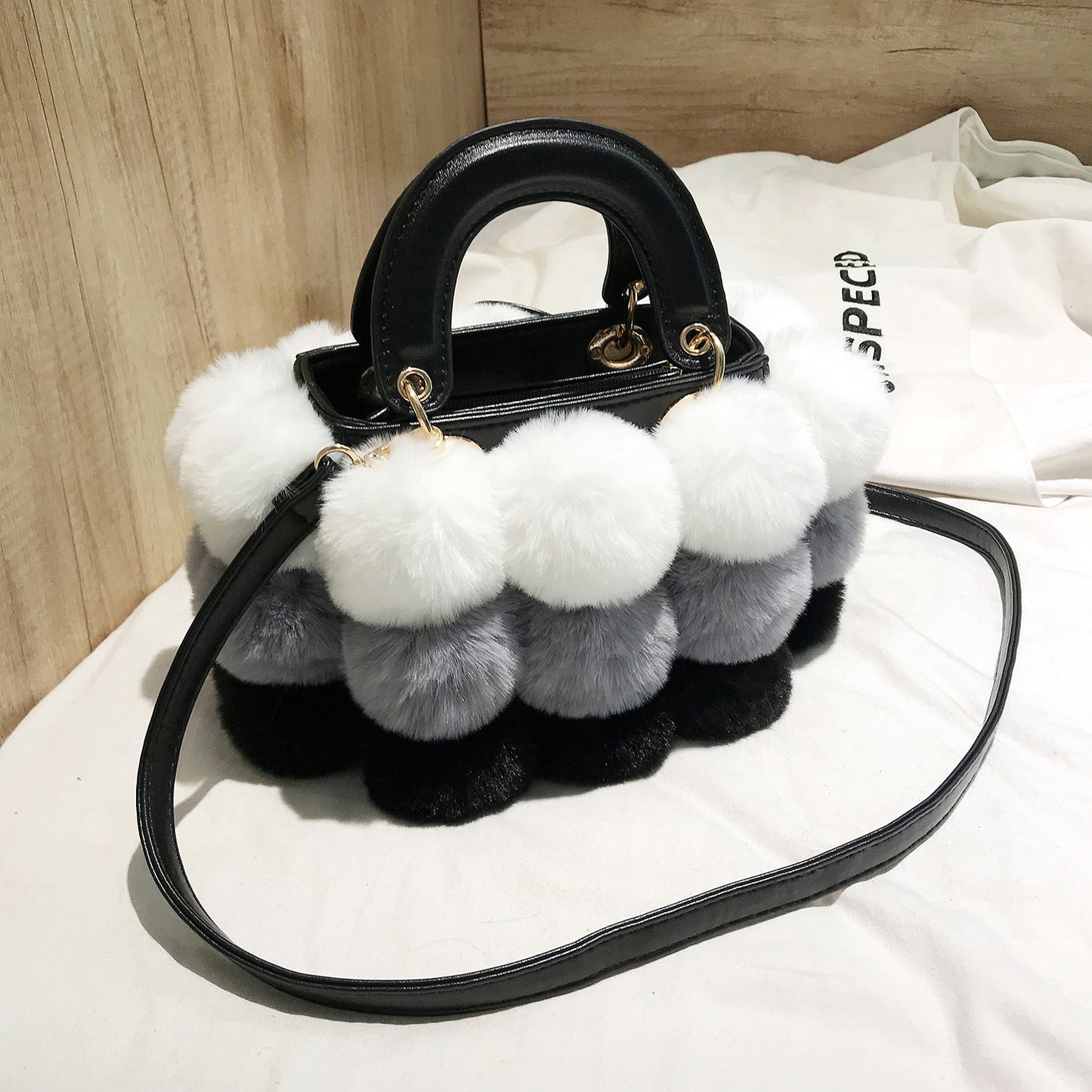 Plush Handbags Winter Plush Shoulder Bag Handbag Trend Messenger Bag - MomiDream