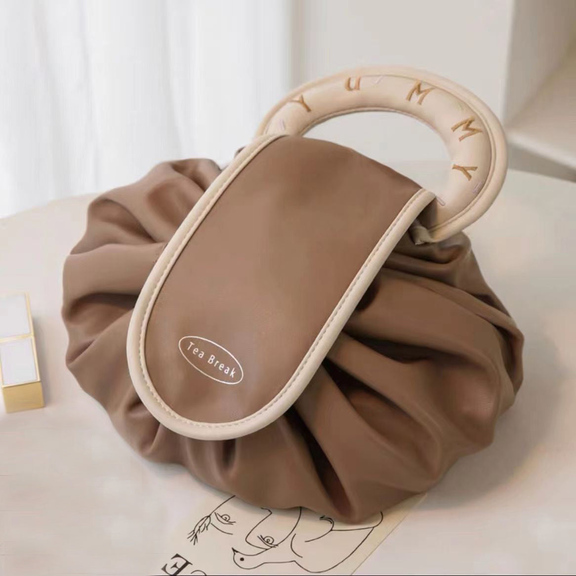 Portable Drawstring Cosmetic Bag With Handle Design Large Capacity Waterproof Make Up Handbags Storage Toiletry Bags - MomiDream